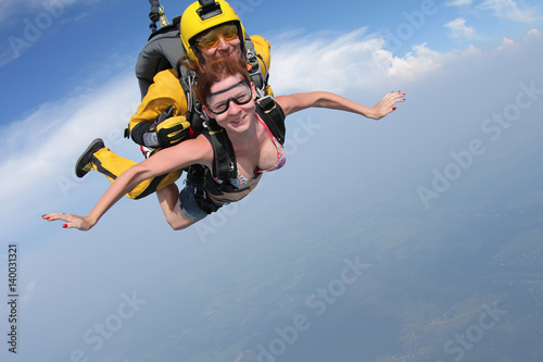 tandem skydiving
