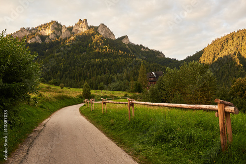 Pieniny, droga na trzy korony