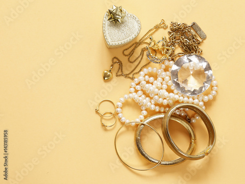 Precious jewelry gold and pearls, pendant and chain