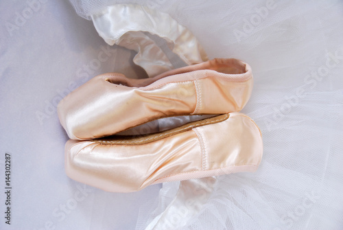 pointy ballet shoes