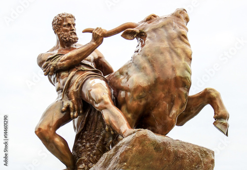 Statue Fighting with a bull