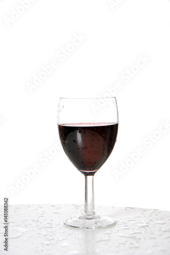 kieliszek wina czerwonego