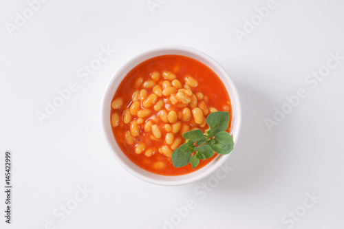 beans in tomato sauce