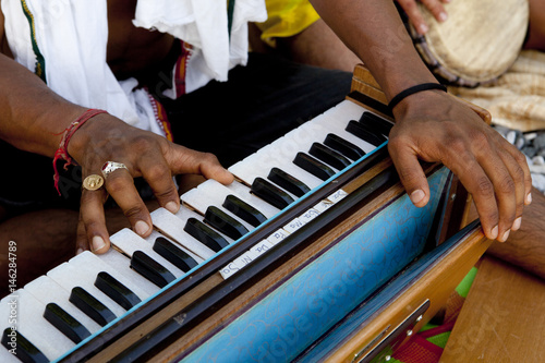 Kirtan harmonium