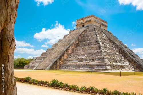 Temple of Kukulkan in Chichen Itza, Yucatan, Mexico