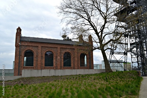 Budynek kopalniany i fragment szybu na terenie Muzeum Slaskiego, Katowice