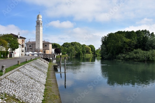 Borgo sul fiume sile