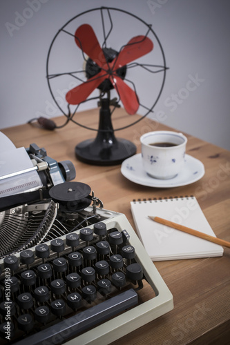 maszyna do pisania- biurko