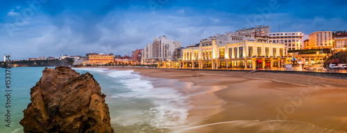 Plage de Biarritz, le soir en hiver, Pays-Basque, France