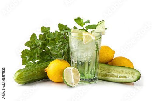 Lemoniada cytryna rabarbar ogórek