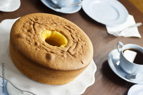 Pão de Ló, Portuguese Sponge Cake, and Hot Tea