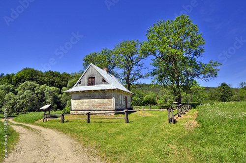 stary drewniany domek, Nieznajowa, Beskid Niski