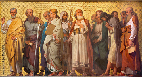 TURYN WŁOCHY, MARZEC, - 15, 2017: Symboliczny fresk Dwanaście apostołów w kościelnym kościół San Dalmazzo Enrico Reffo (1914).