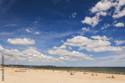 malownicza bałtycka plaża w gdańsku oliwie, polska