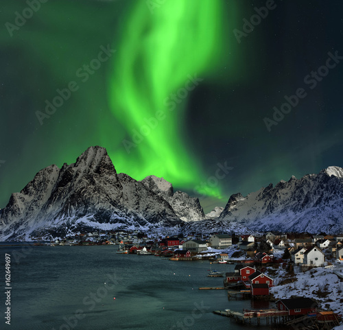 Nordlicht in Reine Lofoten Norwegen