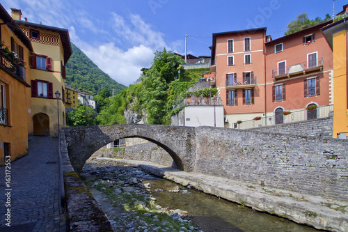 ARGEGNO BORGO MEDIEVALE IN PRONCIA DI COMO LOMBARDIA ITALIA ITALY