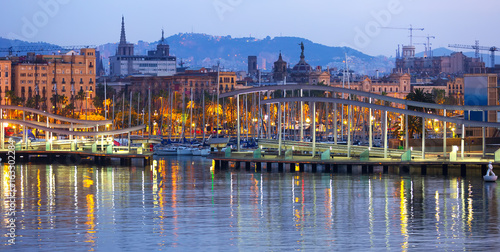  Port Vell during dawn