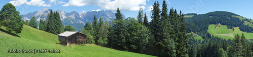 Panorama mit Wilder Kaiser in Tirol