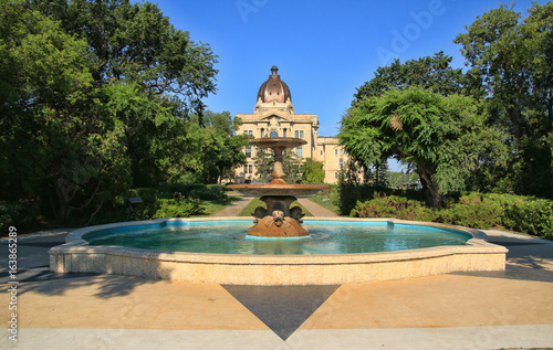 Water fountain in Wascana Park in Regina, Saskatchewan, Canada with the provincial legislative building in the background.