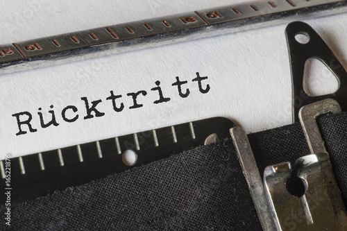 Rücktritt, Text Schreibmaschine