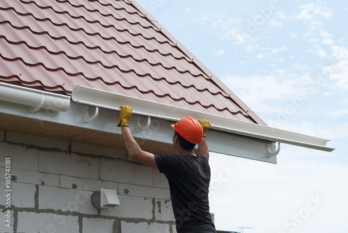 Installation of gutter system