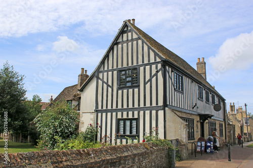 Black and white house, Ely