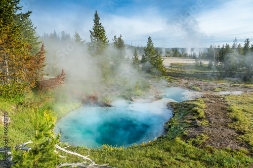 Heisse Quelle bei West Thumb im Yellowstone Nationalpark, Wyoming