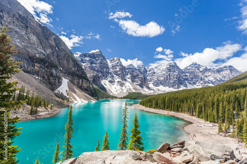 Moraine lake in banff national park, canadian rockies, canada / alberta / brtish columbia