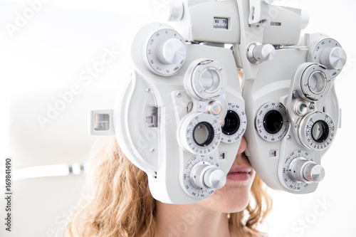 Foropter. Badanie wzroku. Optometria. 