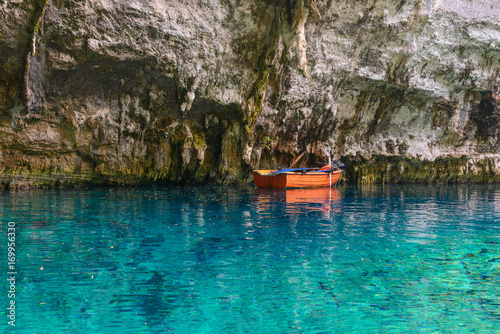 Melissani Cave na wyspie Kefalonia, Grecja