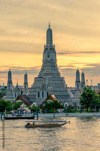 Wat Arun or Temple of Dawn on the banks of the Chao Praya River in Bangkok, Thailand