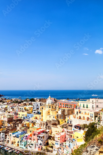 Vue sur le village de Procida, golfe de Naples, région de Campanie, Italie 