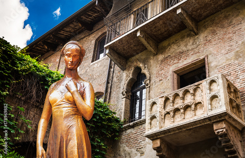 A collage of a bronze statue of Juliet and a balcony juliet Verona Italy