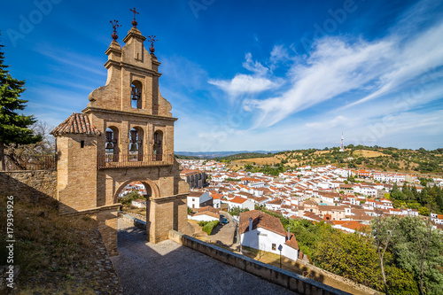 Miasto Aracena w prowincji Huelva w Hiszpanii