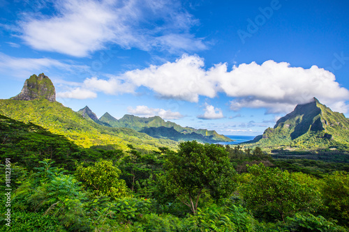 Montagnes de Moorea