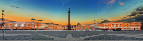 Alexander Column and General Staff on Palace Square in Saint Petersburg (Russia)