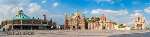 Plac bazyliki Matki Bożej z Guadalupe w Meksyku