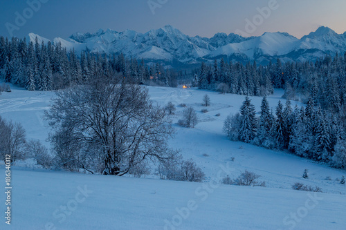 Świerzy śnieg w górach Tatry - Białka Tatrzańska