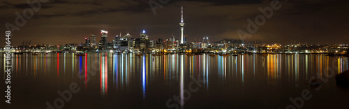 Panoramic view of Auckland city by night 