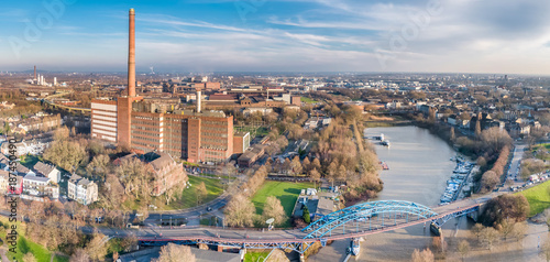 Luftaufnahme der Stadt Duisburg während des Rhein - Hochwassers im Januar 2018