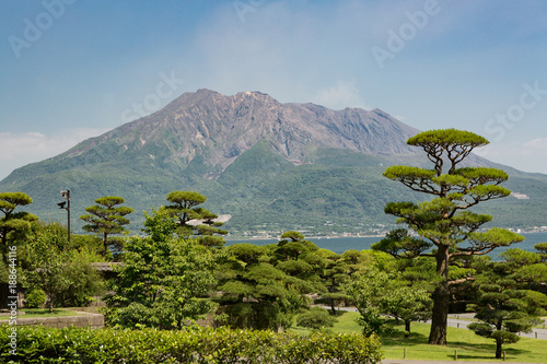 仙巌園からの桜島 -雄大な景観が美しい島津家の別邸より-
