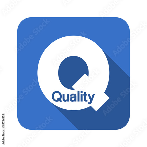 Logotipo Quality espacio negativo en Q con sombra en cuadrado azul