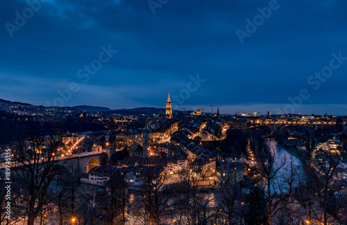 Berns Altstadt im Dämmerlicht