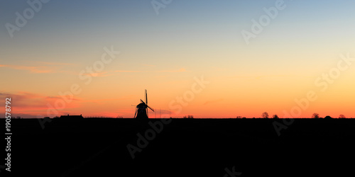 Windmill de Goliath at sunset in winter
