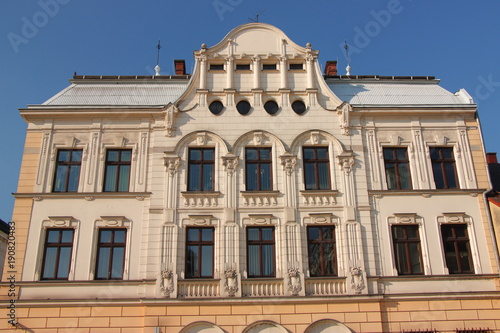 Zabytkowy budynek Poczty w Cieszynie (Polska, województwo śląskie) wybudowany w 1909 roku w stylu secesyjnym.