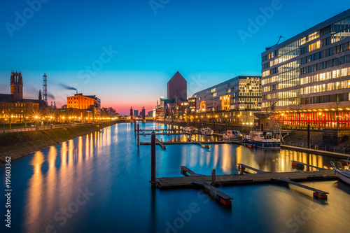 duisburg Innenhafen am Abend