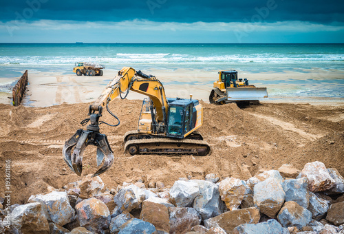 chantier en action sur la plage