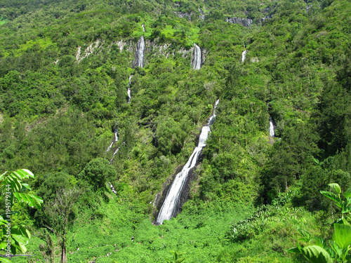 Saint Benoit / La Reunion: The Bridal Veil Falls are located at about 500 m altitude along the mountainous rampart that separates the Salazie cirque and the plateau forest Belouve