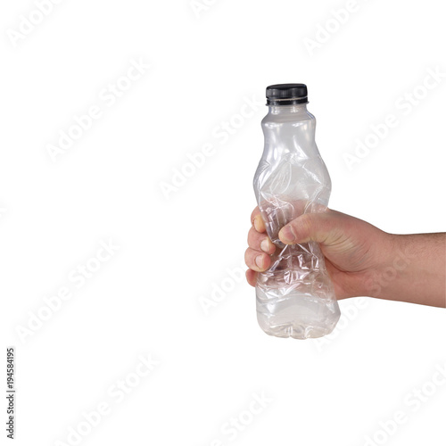 zgnieciona butelka z plastiku