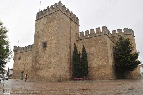 reportaje de la ruta de los castillos por la provincia de toledo, castillo de los condes de orgaz